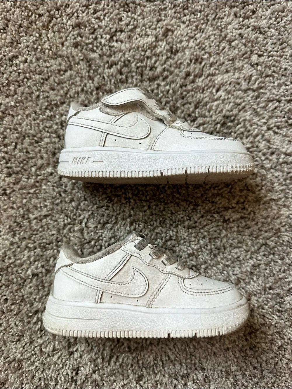 Nike White Leather Low Top Sneakers Unisex Kids Velcro Shoes US 7C